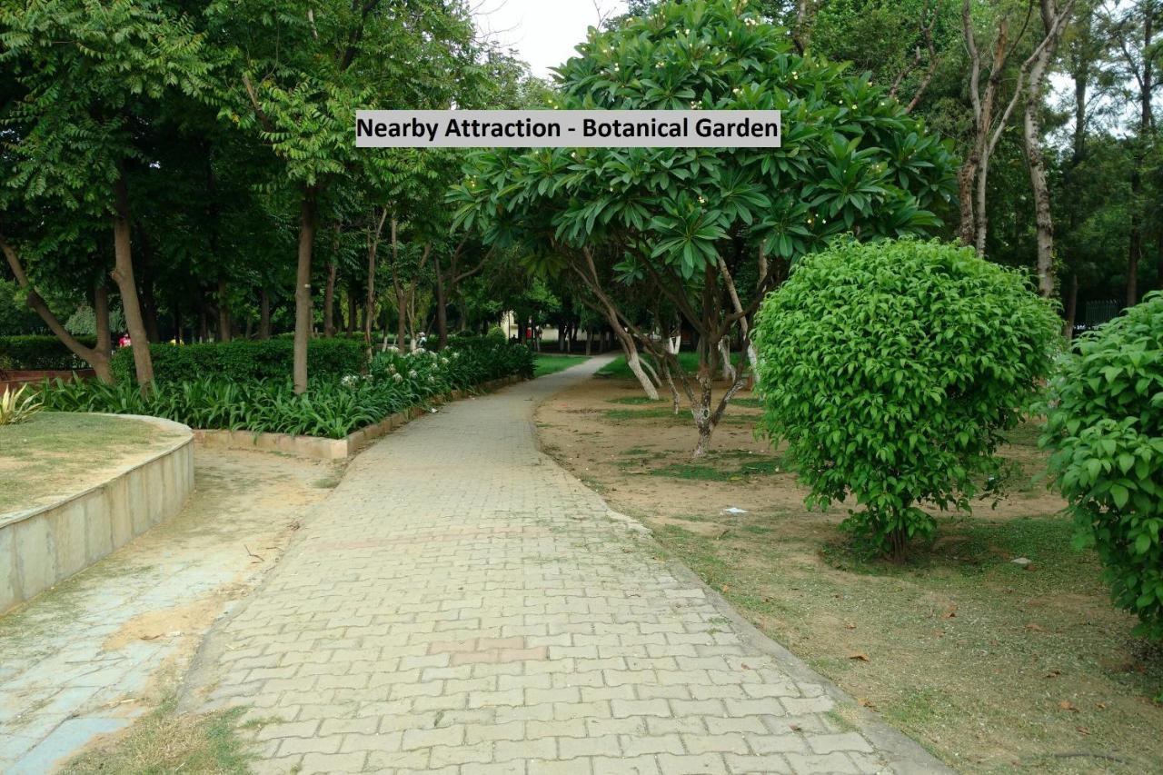 Hotel Capital O Aashiyana Paradise Near Omaxe Gurgaon Mall Extérieur photo